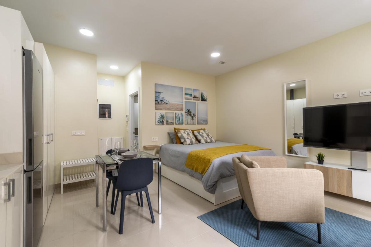 Nuevos Lightbooking Livian Suites Las Palmas Bagian luar foto