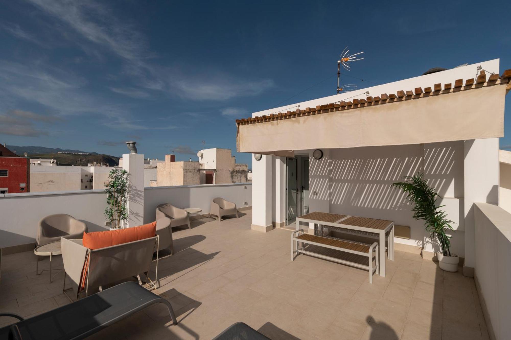 Nuevos Lightbooking Livian Suites Las Palmas Bagian luar foto